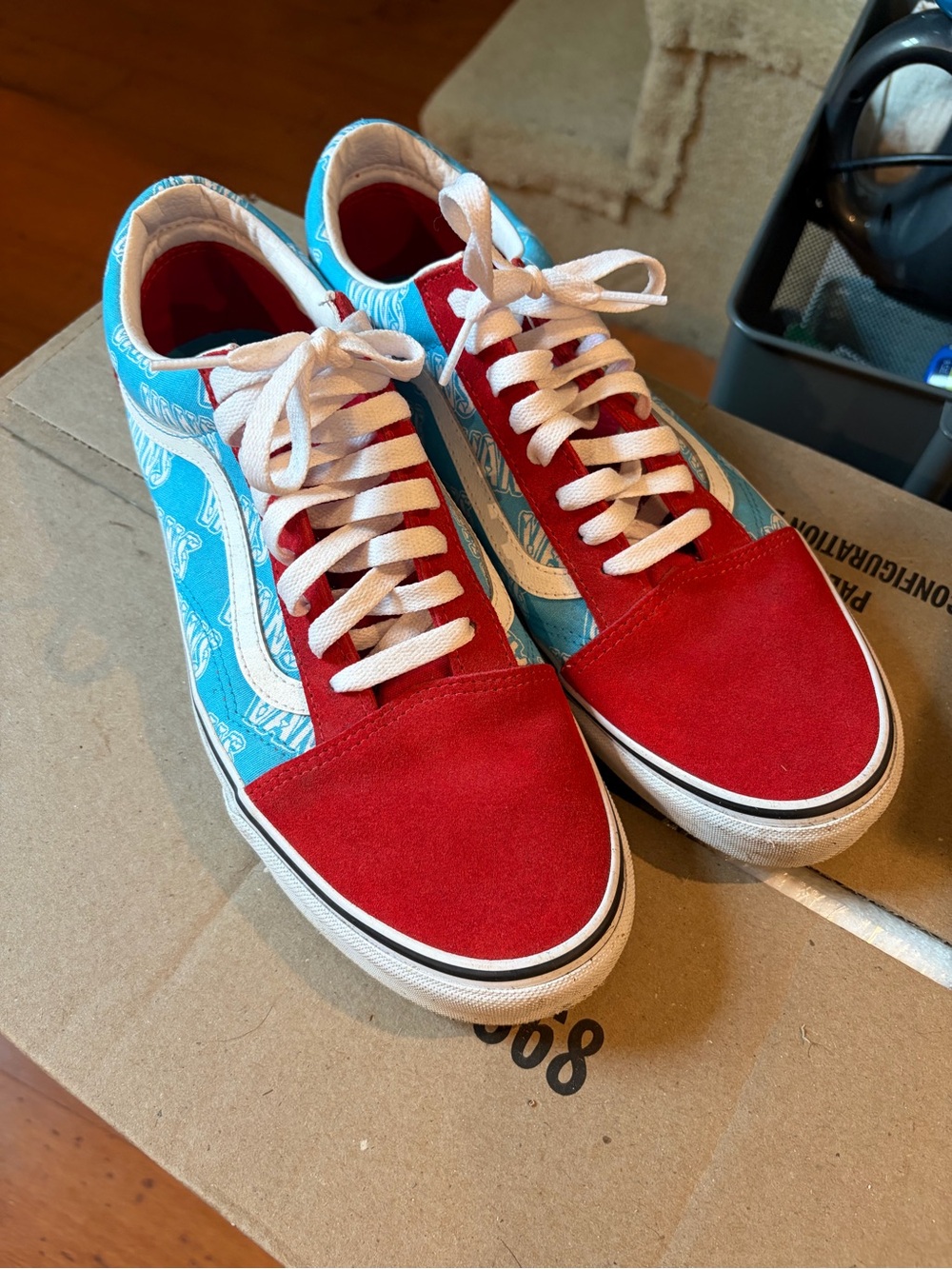 Men's Low-Top Canvas Sneakers in Red and Blue
